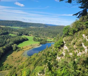 Dole Otro | CAMPING-CAR TOURISTIQUE du JURA