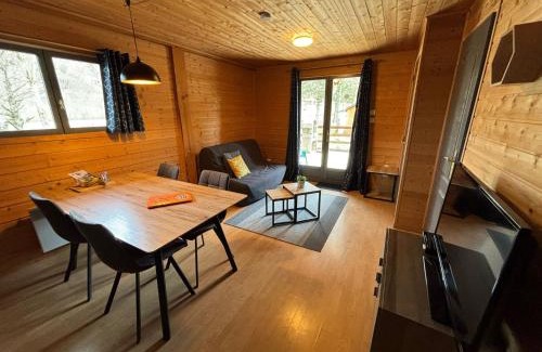Saint-Bonnet-de-Condat Otro | Camping & Chalets La Santoire