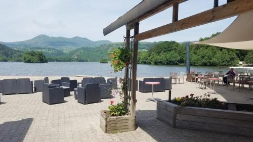 Jassat Otro | Camping Domaine du Lac Chambon