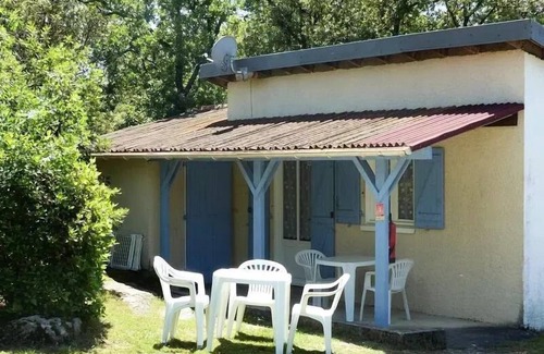 Brousses-et-Villaret Villa | Camping Le Martinet Rouge *** - Bungalow 3 Habitaciones 6 Personas