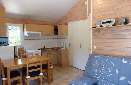 Brousses-et-Villaret Chalet De Esquí | Camping Le Martinet Rouge *** - Chalet 3 Habitaciones 6 Personas