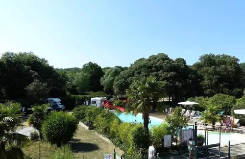 Brousses-et-Villaret Casa | Camping Flower Le Martinet Rouge *** - NEW / Premium Chalet 28m2 - 2 bedrooms - covered terrace - TV for 5 people