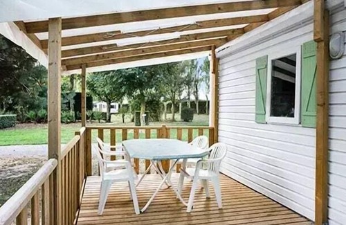 Chateauneuf-de-Galaure Casa | Camping Le Château de Galaure**** - Comfort XL 3-room mobile home 4 adults + 2 children