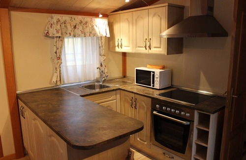 Burgos Alquiler De RV | Camping Fuentes Blancas