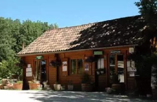 Saint-Cirq-Lapopie Chalet De Esquí | Vrbo Property