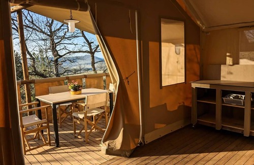 Belloc Casa | Camping le Roc del Rey** - Jungle lodge 3 rooms 4 people without bathroom