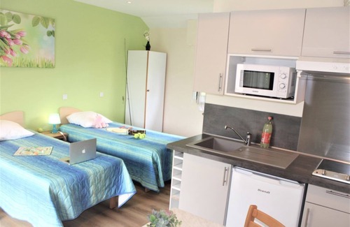 Merdrignac Alquiler De RV | Camping Le Val de Landrouet