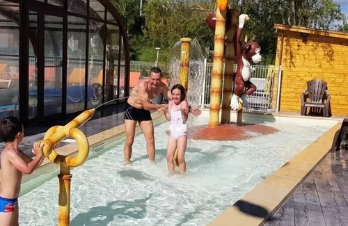 Severac-d'Aveyron Casa | Camping les Calquieres**** - Canvas bungalow 3 rooms 4 people Without sanitary facilities