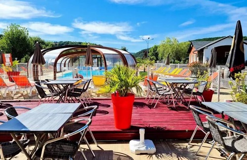 Severac-d'Aveyron Casa | Camping les Calquieres**** - Canvas bungalow 3 rooms 4 people Without sanitary facilities