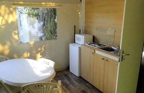 Ribes Casa | Camping Les Châtaigniers ** - Casa móvil Tithome 3 habitaciones 4 personas