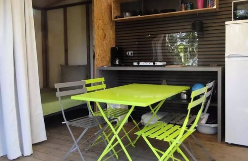 Ribes Casa | Camping Les Châtaigniers ** - Casa móvil maorí 3 habitaciones 4 personas sin sanitarios