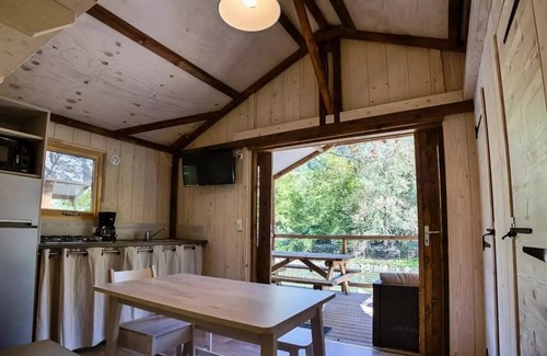 Laruns Casa | Camping maeva Escapades des Gaves **** - Cabin on Stilts 3 Rooms 5 People + TV