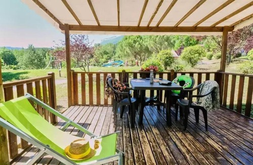 Recoubeau-Jansac Casa | Camping **** Couriou - Confort Casa móvil 3 Habitaciones 4 Personas