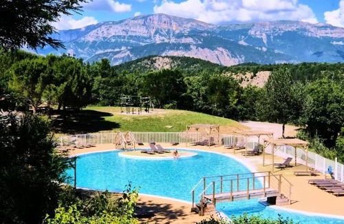 Recoubeau-Jansac Casa | Acampar Couriou **** - Bungalow Confort 3 habitaciones 5 Personas