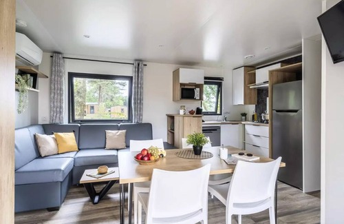 Perros-Guirec Casa | Camping maeva Respire Le Village Perrosien **** - Comfort Mobile Home 4 Rooms 6 People Air Conditioned + TV