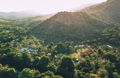 Cerro Azul Otro | Camping ∙ The Camp at Kalu Yala