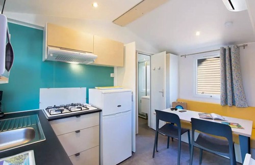 Greoux-les-Bains Casa | Camping Paradis La Pinède**** - Mobile home Cezanne 3 rooms 4 people Air-conditioned