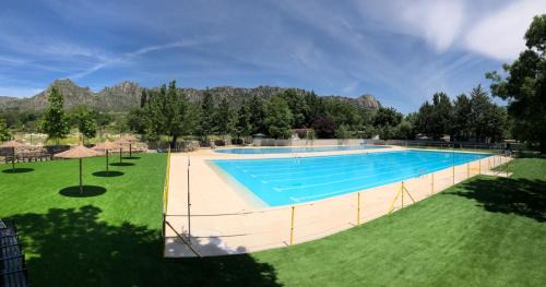 La Cabrera Otro | Camping Pico De La Miel