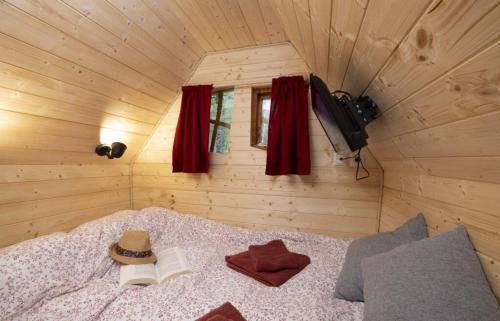 Andryes Otro | Camping USHUAÏA Villages Au Bois Joli