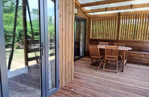 Nabirat Chalet De Esquí | Camping Ushuaïa Villages les Pialades *** - Chalet Mimosa - 53m² with covered terrace - 3 bedrooms for 6 people