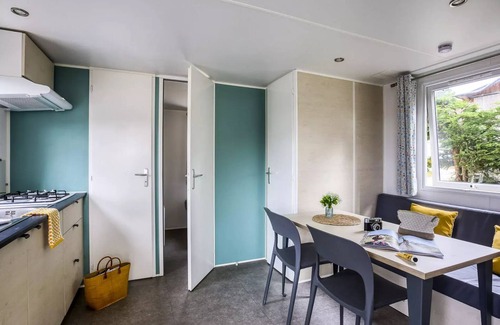 Nesles-la-Vallee Casa | CampingLe Grand Paris**** - Premium 4-room mobile home for 6 people