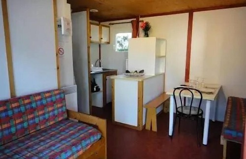 Salles-Curan Chalet De Esquí | Camping Beau Rivage **** - Chalet Bastidon 3 Habitaciones 4 Personas
