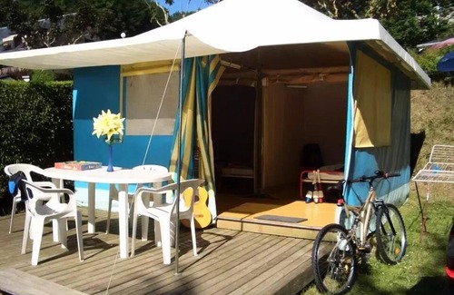 Salles-Curan Casa | Campsite Beau-Rivage **** - Cottage ETOILE (covered terrace) new 2022 4 to 6 people - 4 pers. included in the tariff