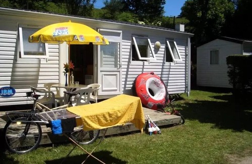 Salles-Curan Casa | Campsite Beau-Rivage **** - Cottage ETOILE (covered terrace) new 2022 4 to 6 people - 4 pers. included in the tariff