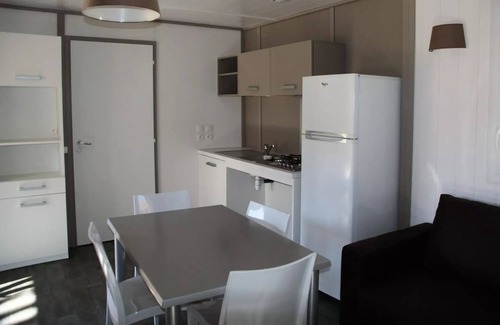 Esparron-de-Verdon Chalet De Esquí | Camping Flower la Beaume**** - Comfort Chalet 3 Rooms 5 People PMR
