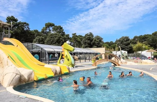 Bourgenay Chalet De Esquí | Campsite maeva Club Les Dinosaures **** - Chalet PMR Cosy 3 Rooms 4 People + TV