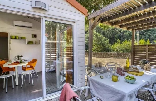 Argeles-sur-Mer Chalet De Esquí | Campsite le Bois Fleuri ***** - 4-room chalet 4 adults + 2 children 2 bathrooms Air-conditioned