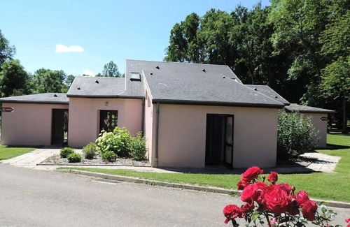 Illiers-Combray Casa | Campsite Le Bois Fleuri *** - Mobile Home 4 Rooms 6 People