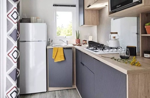 Illiers-Combray Casa | Campsite Le Bois Fleuri *** - Comfort Mobile Home 4 people