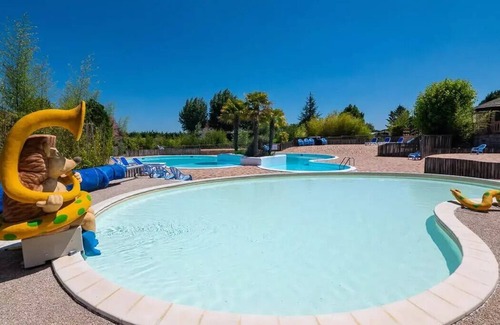 Poilly-lez-Gien Casa | Campsite Les Bois du Bardelet***** - Mobile home Comfort 3 rooms 4 adults + 2 children