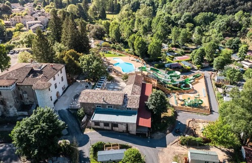 Saumane Casa | Campsite maeva Escapades du Château de l'Hom **** - Cottage Comfort 5 Rooms 8/10 People Air-conditioned + TV