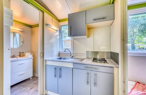 Parentis-en-Born Chalet De Esquí | Campsite maeva Club l'Arbre d'Or **** - 3 Room Chalet 5 People + TV