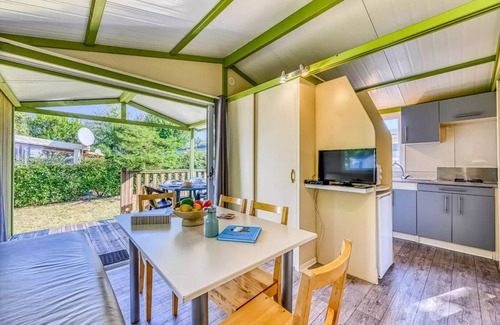 Parentis-en-Born Chalet De Esquí | Campsite maeva Club l'Arbre d'Or **** - 3 Room Chalet 5 People + TV