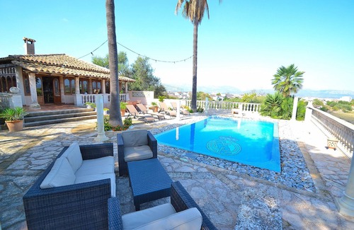 Muro Chalet De Esquí | Can Bisbe 187 tradicional villa con piscina privada, preciosas vistas, barbacoa y ping pong