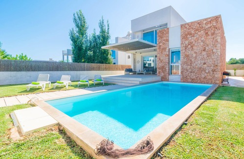 Sa Rapita Villa | CAN BOSQUERRÓ - Villa con vistas al mar en Sa Ràpita. WiFi Gratis.