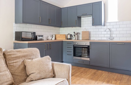 Graythwaite Cabaña | Can Brow - sleeps 2 guests in 1 bedroom