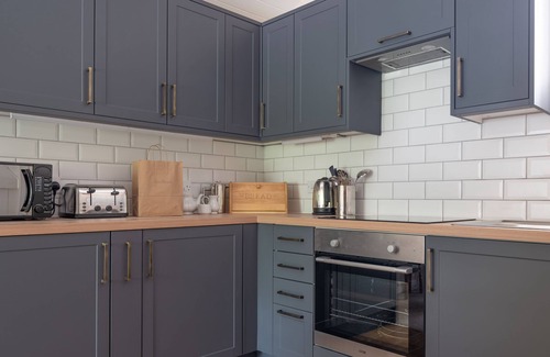 Graythwaite Cabaña | Can Brow - sleeps 2 guests in 1 bedroom