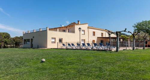 Llambilles Casa | Can Bugantó - amplia casa con piscina y jardín