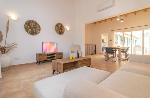 Andraitx Villa | CAN MOREU - Casa de pueblo con piscina privada y WiFi gratis.