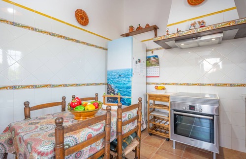 Llubi Villa | CAN PINTAT (LLUBÍ) - Fantástica finca rústica con piscina y WiFi gratuito