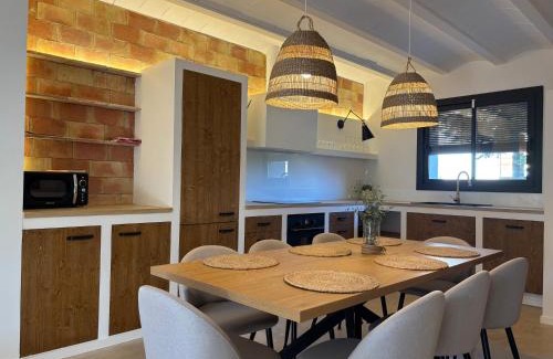 Campllong Casa | Can Pou, charming village house in Girona