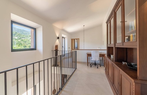 Biniaraix Villa | CAN SIVELLA GROC - Villa mediterránea con vistas a la montaña y elegante piscina
