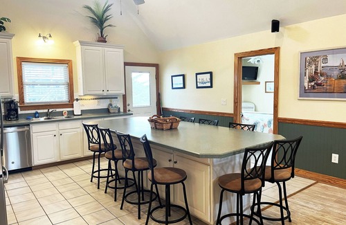 Avon Casa | Canal Front, All One level - 4 Bedroom House, Pool, Large Docks - The Kite Club