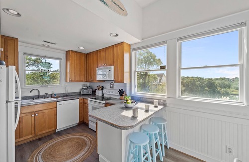 Brigands' Bay Casa | Canal Front, Dog Friendly, Dock & Hot Tub