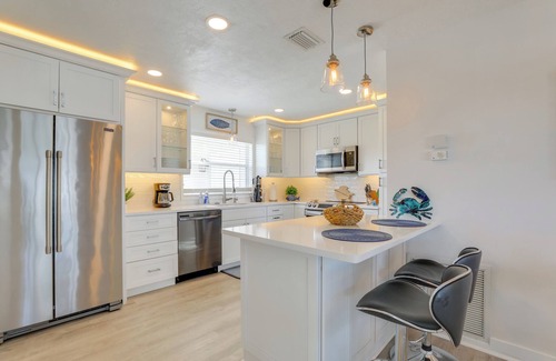 Bay Colony Casa | Canal-Front Haven: Pool, Dock & Lanai in Palmetto