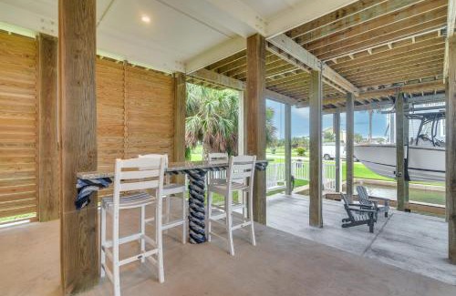 Galveston Casa | Canal-Front Home, Walk to Sea Isle Beach!